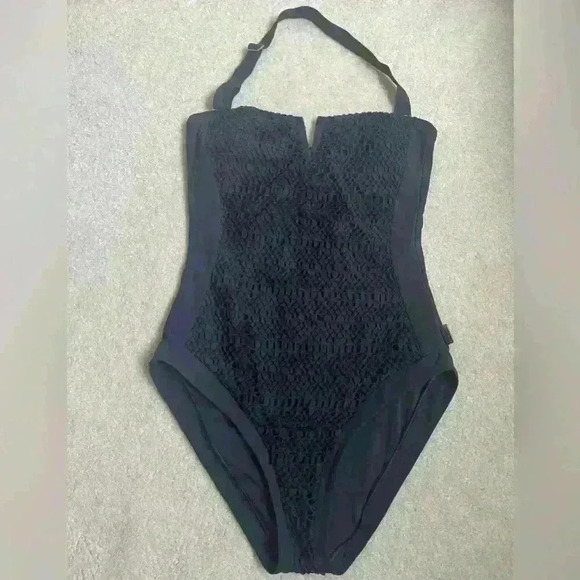 Shan Bandeau one piece swim light foam shelf bra adjustable strap/crochet size 8 - Picture 7 of 10